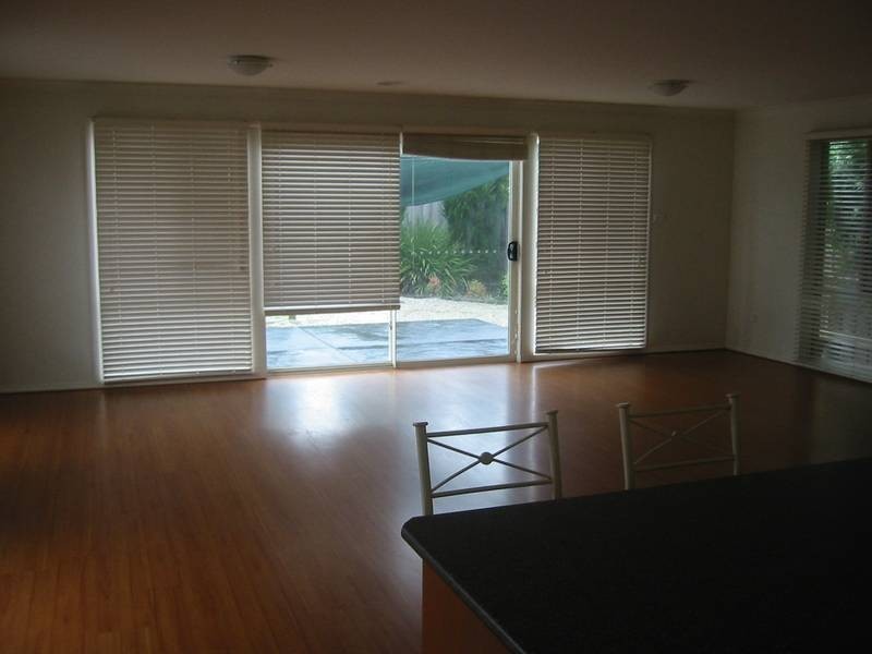 9 Wallingford Crescent, Narre Warren South VIC 3805