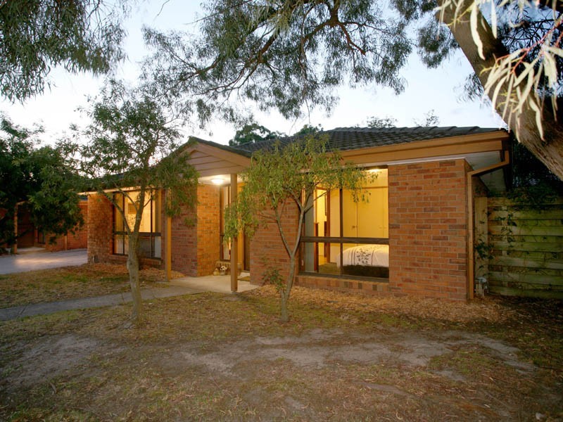 2/81 Princes Highway, Beaconsfield VIC 3807