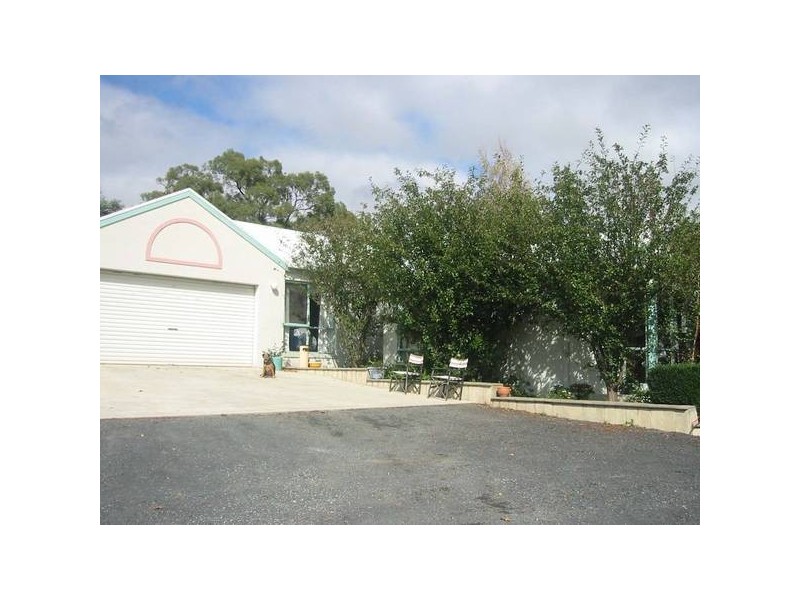 47-49 Caserta Drive, Berwick VIC 3806