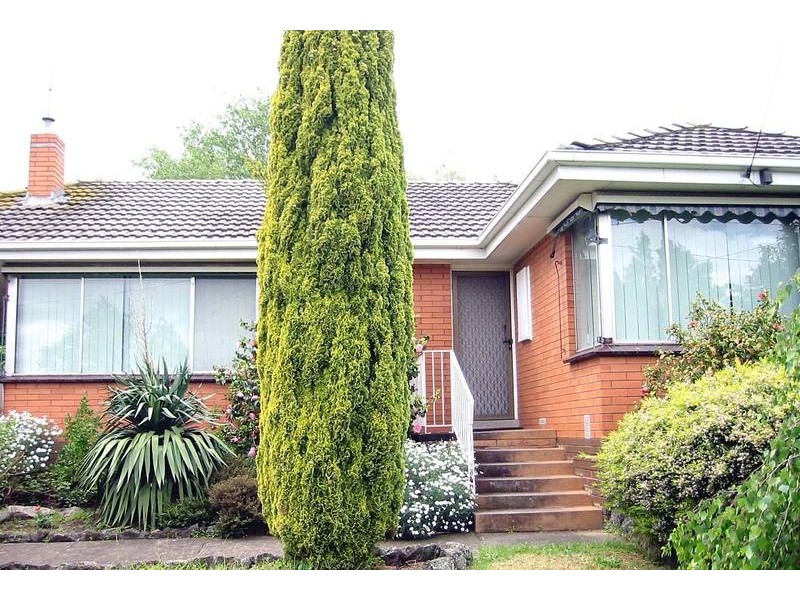 23 Evan Street, Berwick VIC 3806