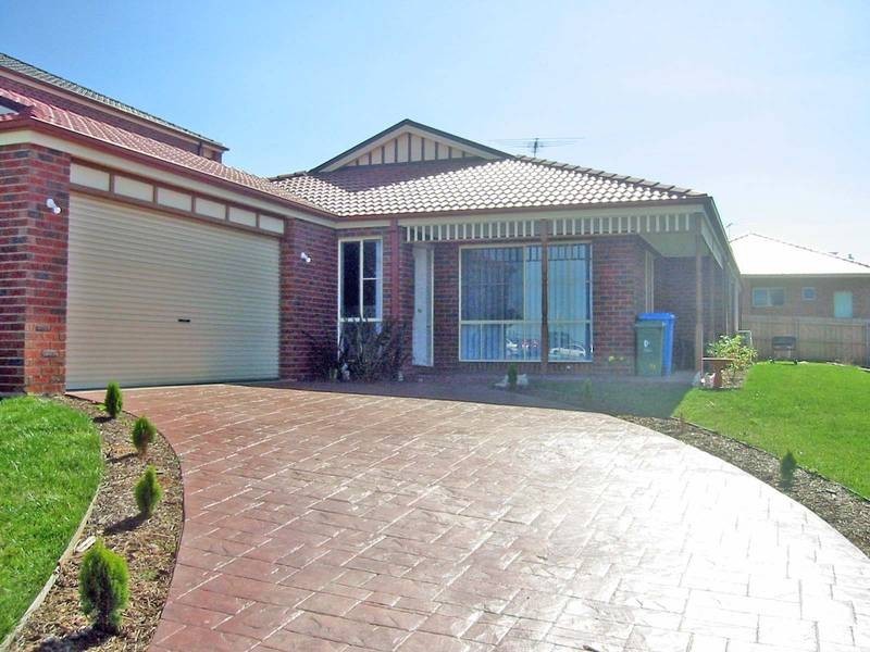50 Fairholme Boulevard, Berwick VIC 3806