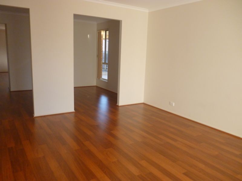 27 Turella Close, Berwick VIC 3806