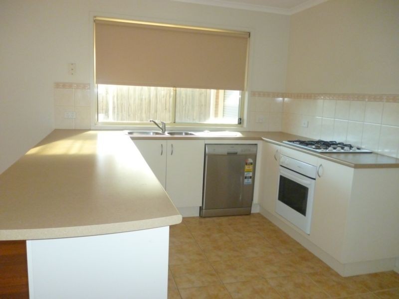 27 Turella Close, Berwick VIC 3806