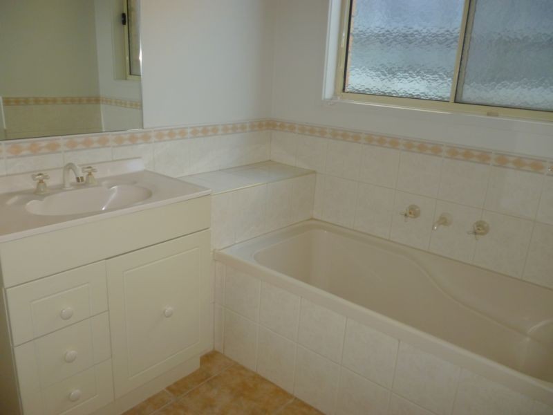 27 Turella Close, Berwick VIC 3806