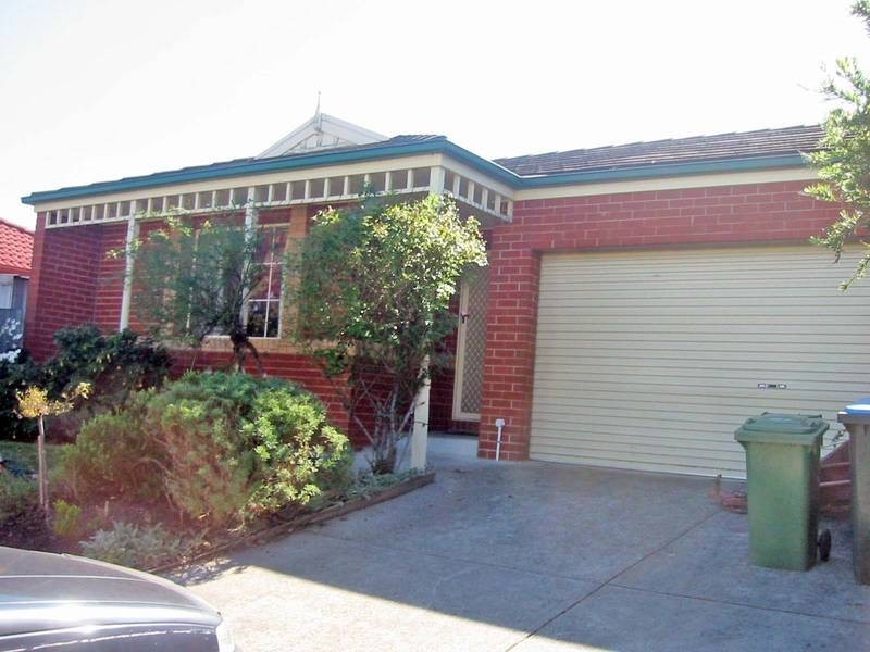 2 Cooma Court, Berwick VIC 3806