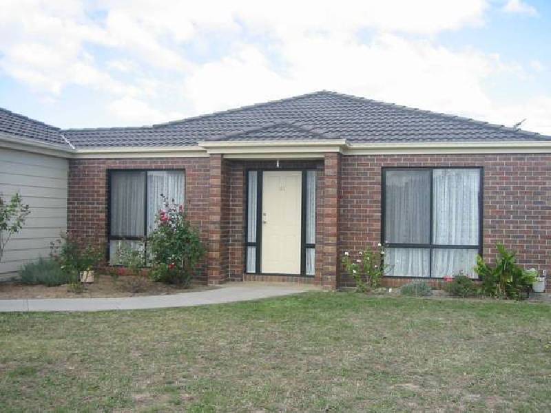 61 Streeton Way, Berwick VIC 3806