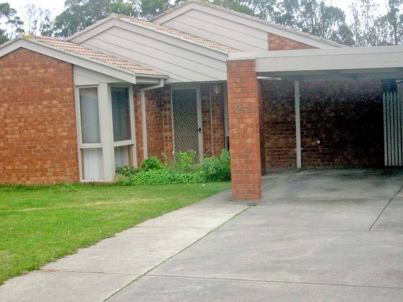 24 Willslie Crescent, Berwick VIC 3806