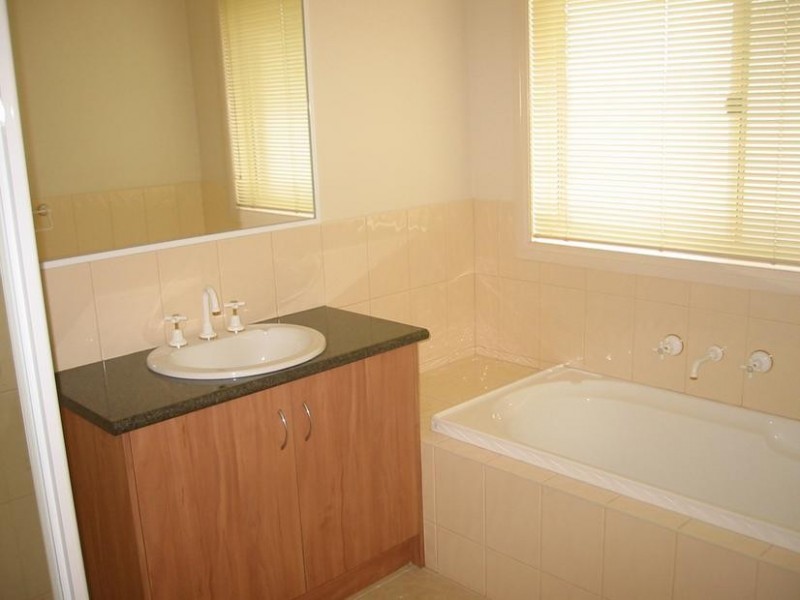 134 The Promenade, Narre Warren South VIC 3805