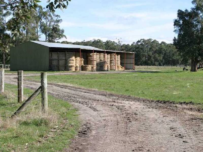 580 Ellis Road, Tonimbuk VIC 3815