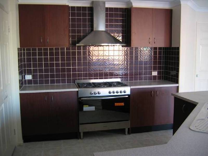 28 Meadowlands Way, Berwick VIC 3806