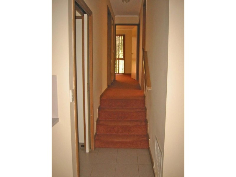 11 Royston Avenue, Berwick VIC 3806