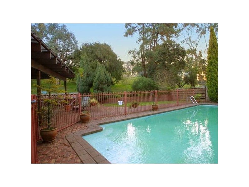 109 Bourkes Creek Road, Pakenham Upper VIC 3810