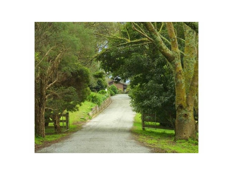 109 Bourkes Creek Road, Pakenham Upper VIC 3810