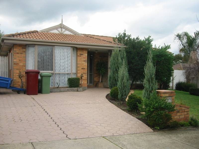 14 Pirra Place, Narre Warren VIC 3805