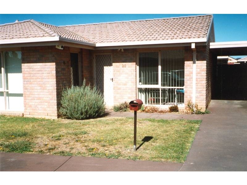 30 Warren Close, Narre Warren VIC 3805