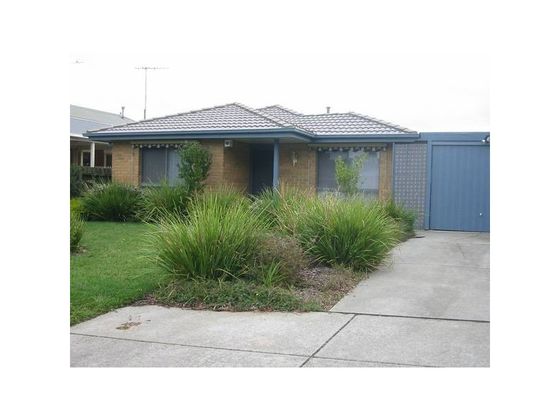 15 Emma Court, Berwick VIC 3806