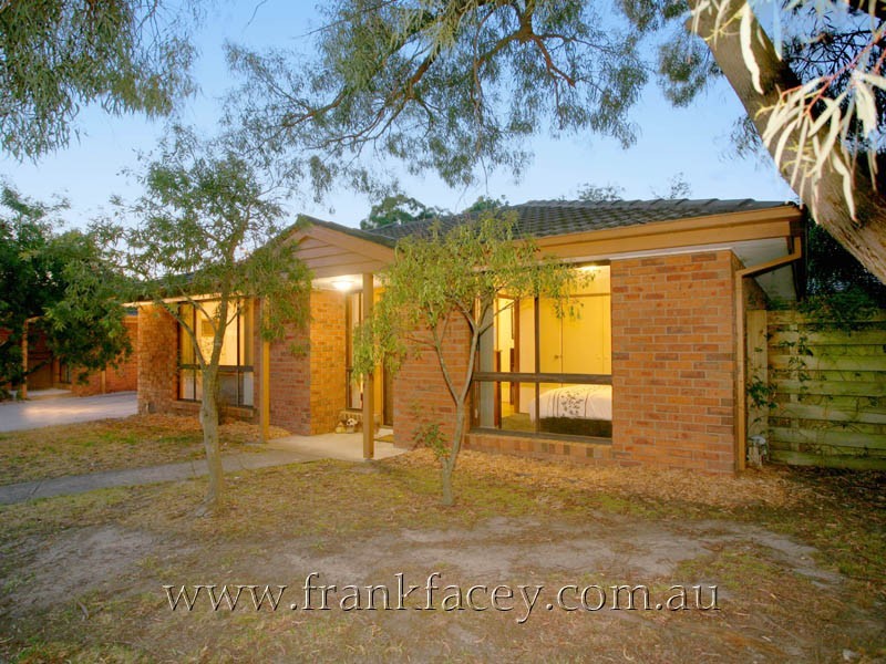 2/81 Princes Highway, Beaconsfield VIC 3807