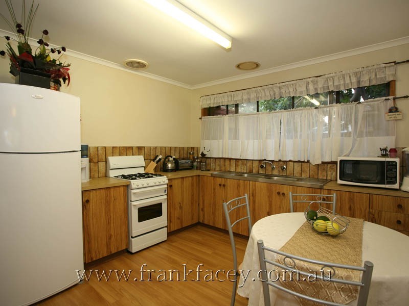 2/81 Princes Highway, Beaconsfield VIC 3807