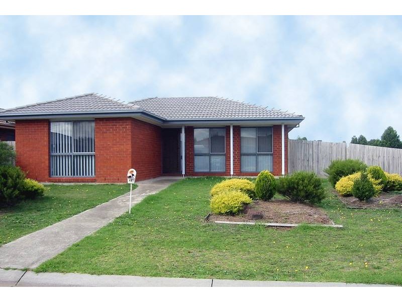 48 Insignia Crescent, Berwick VIC 3806