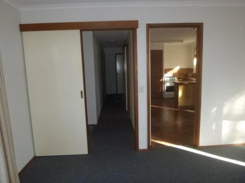 4/81 Princes Highway, Beaconsfield VIC 3807