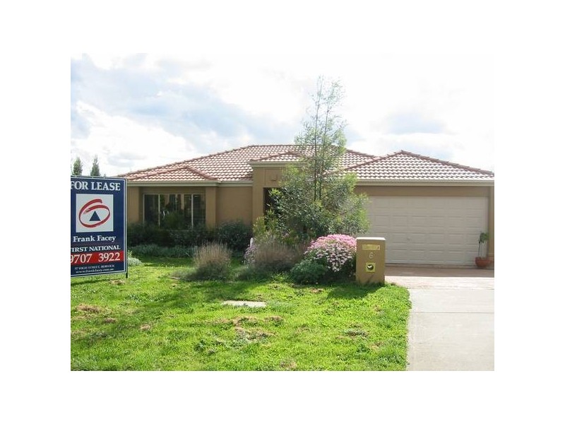 6 Castle Court, Beaconsfield VIC 3807