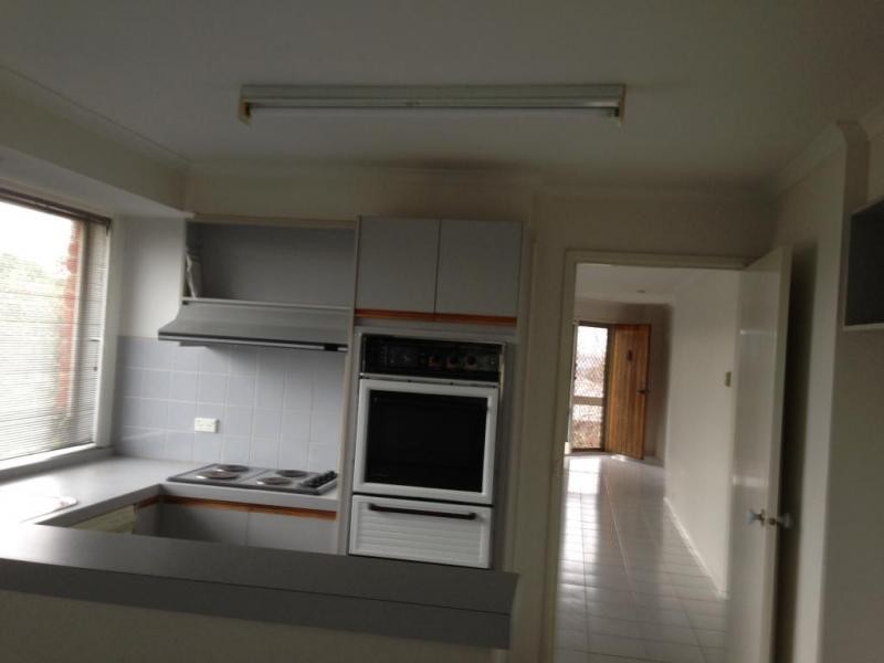 18 Rheanva Street, Berwick VIC 3806