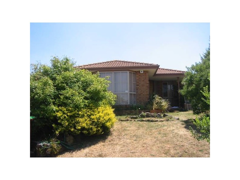 4 Wilmott Close, Berwick VIC 3806