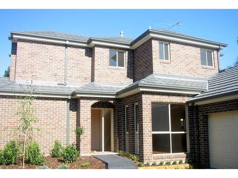 1/17 Gloucester Avenue, Berwick VIC 3806