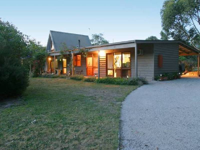 Shelton Road, Pakenham Upper VIC 3810