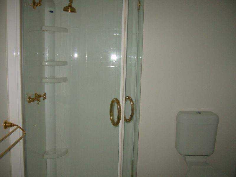 2/40-44 Warrawong Drive, Berwick VIC 3806