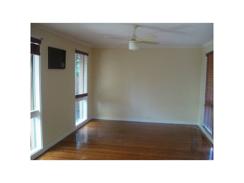 15 Selkirk Court, Berwick VIC 3806