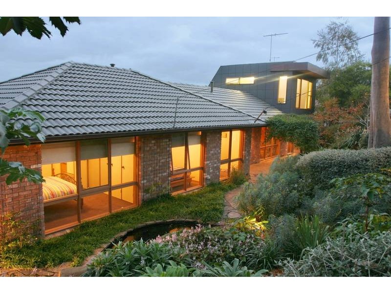 1 Queens Court, Berwick VIC 3806