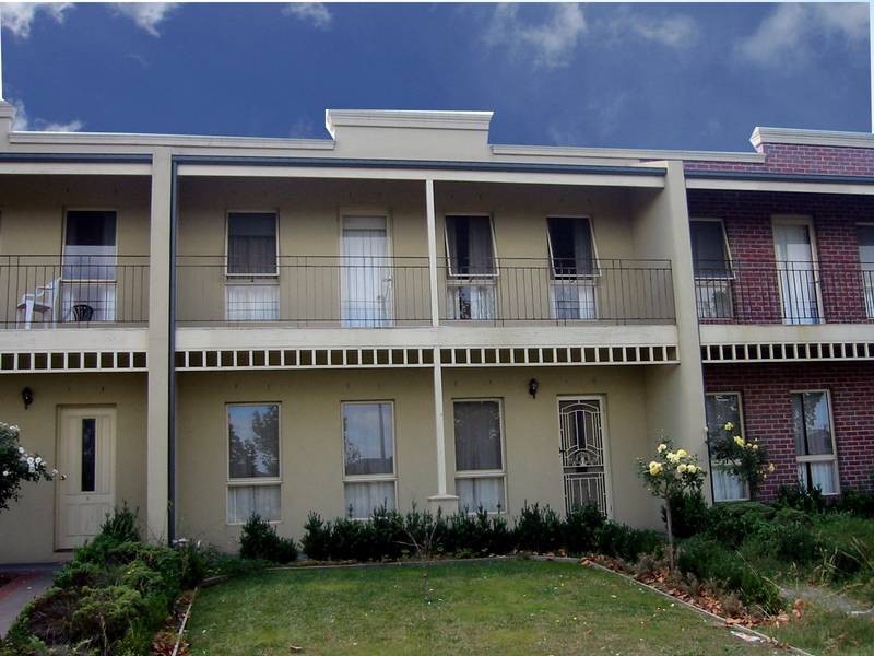 7/10 Parkhill Drive, Berwick VIC 3806