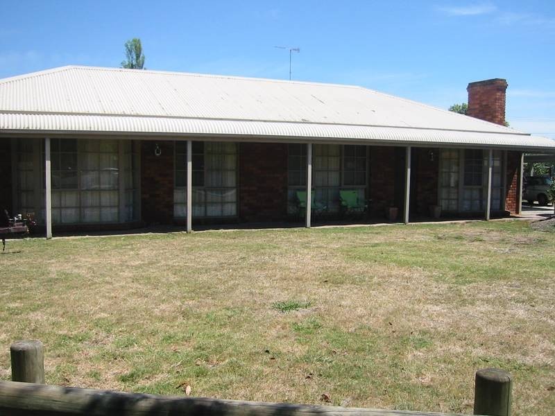 4 Ivy Court, Beaconsfield VIC 3807