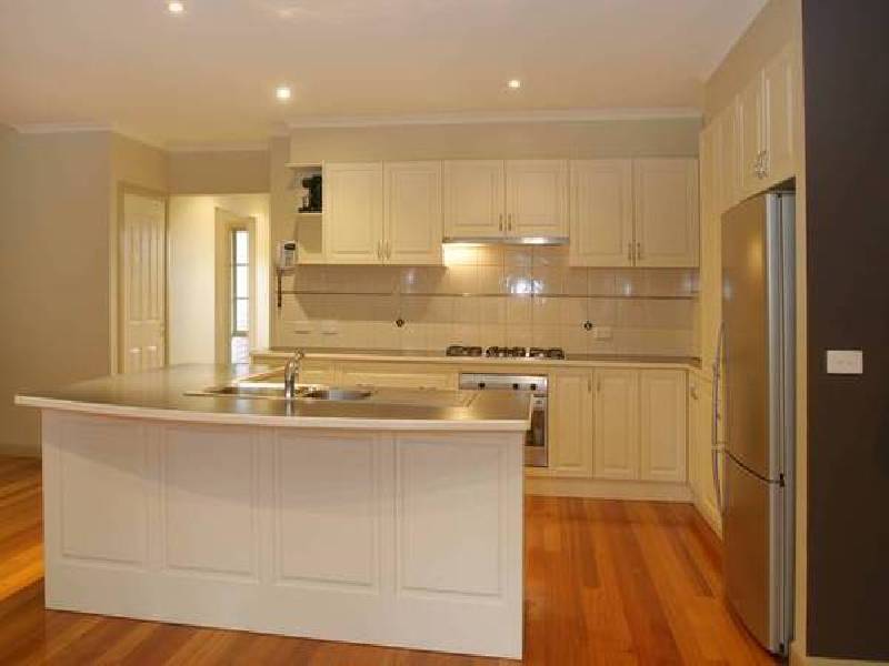 9 Vivienne Way, Berwick VIC 3806