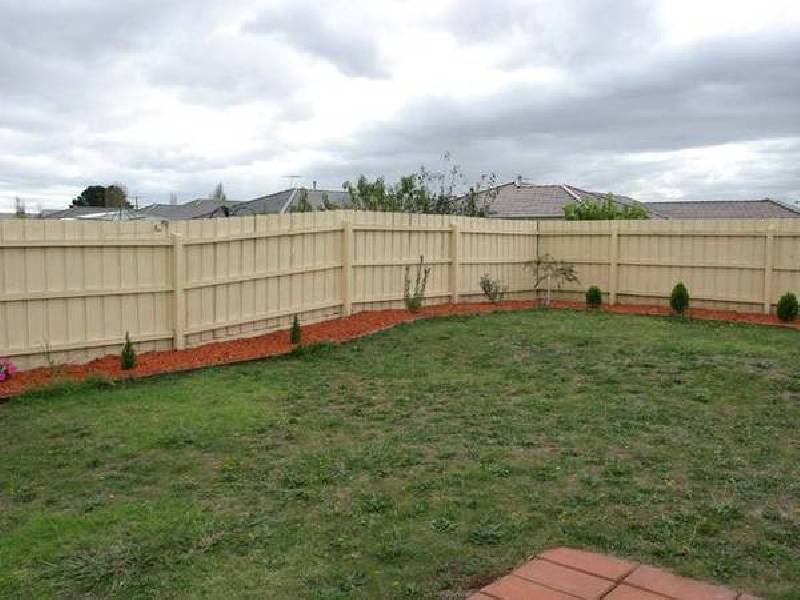 65 Bounty Way, Berwick VIC 3806
