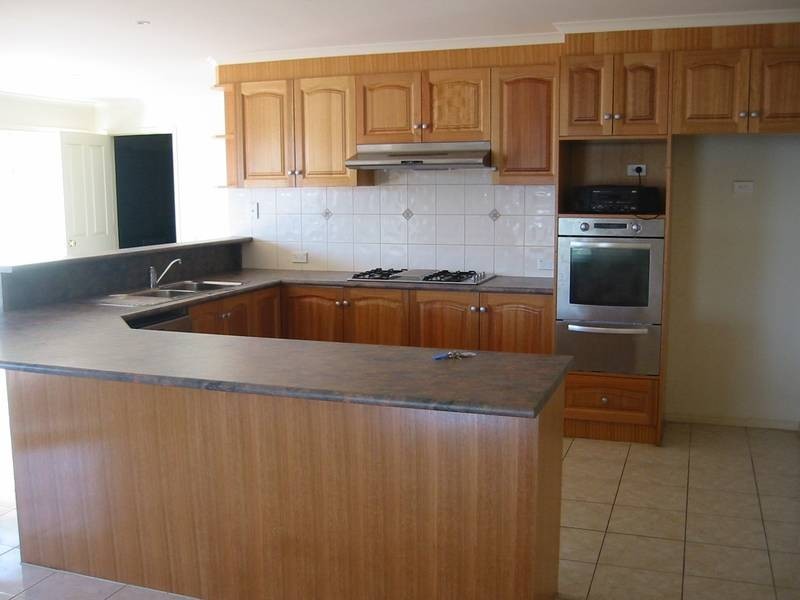 14 Lancaster Way, Officer VIC 3809