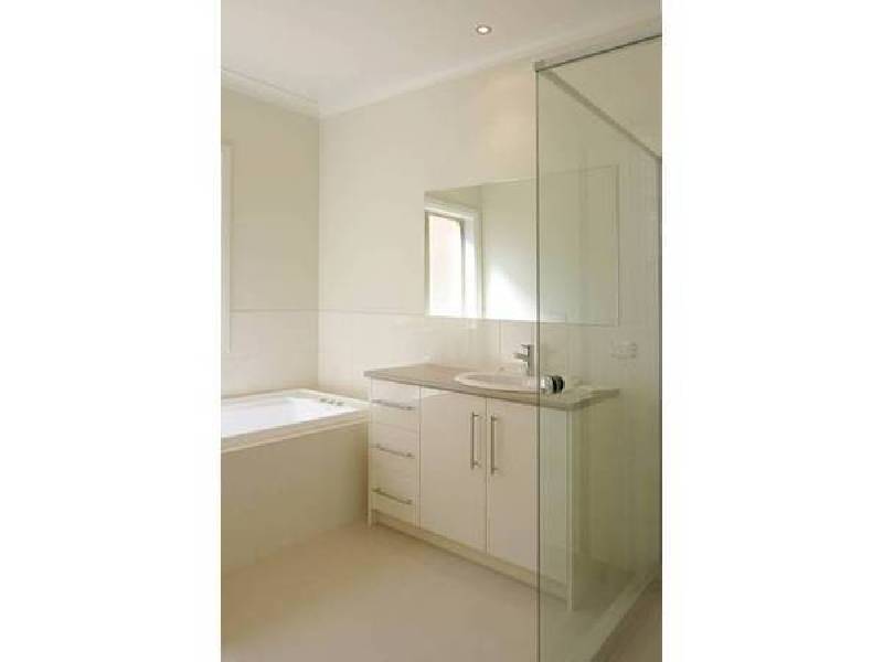 43 Lyall Road, Berwick VIC 3806