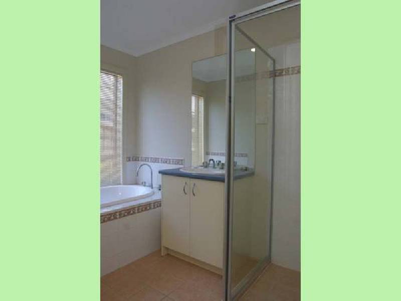 52 Fleet Street, Narre Warren South VIC 3805