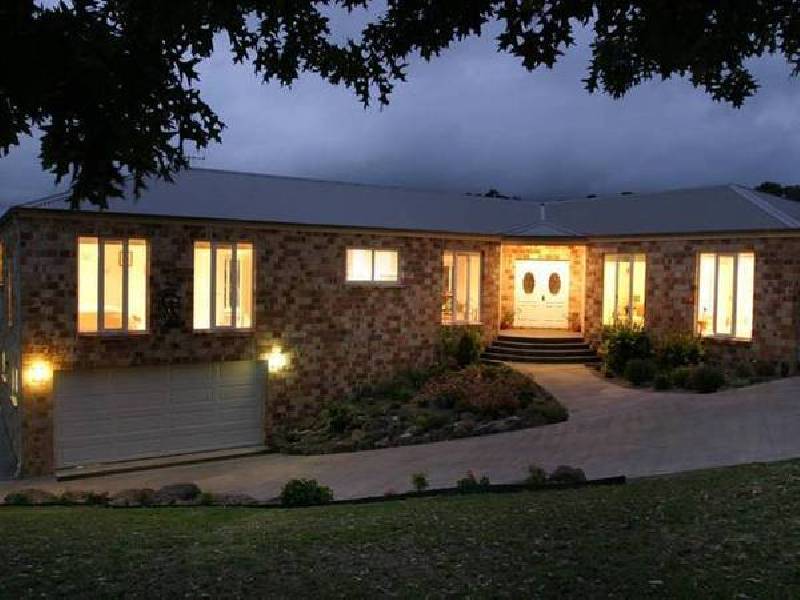 6 Valley Drive, Beaconsfield Upper VIC 3808