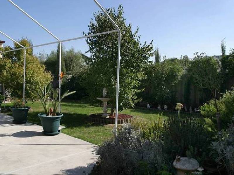 25 Silkwood Avenue, Berwick VIC 3806