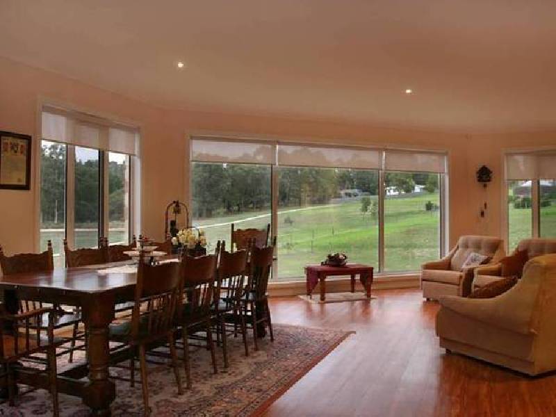 6 Valley Drive, Beaconsfield Upper VIC 3808