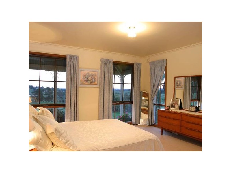 Bailey Road, Narre Warren North VIC 3804