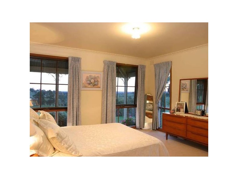 Bailey Road, Narre Warren North VIC 3804