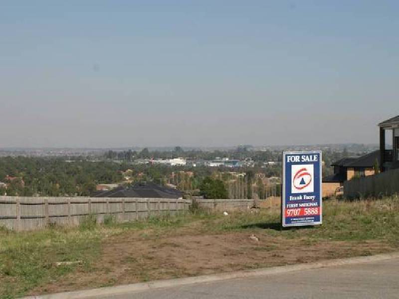 Coachwood Cres, Narre Warren VIC 3805