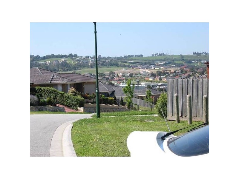 Coachwood Cres, Narre Warren VIC 3805