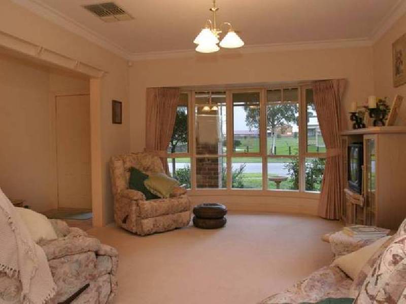 11 Wood Road, Narre Warren South VIC 3805