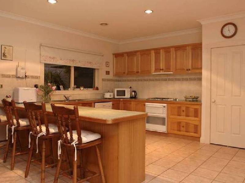 11 Wood Road, Narre Warren South VIC 3805