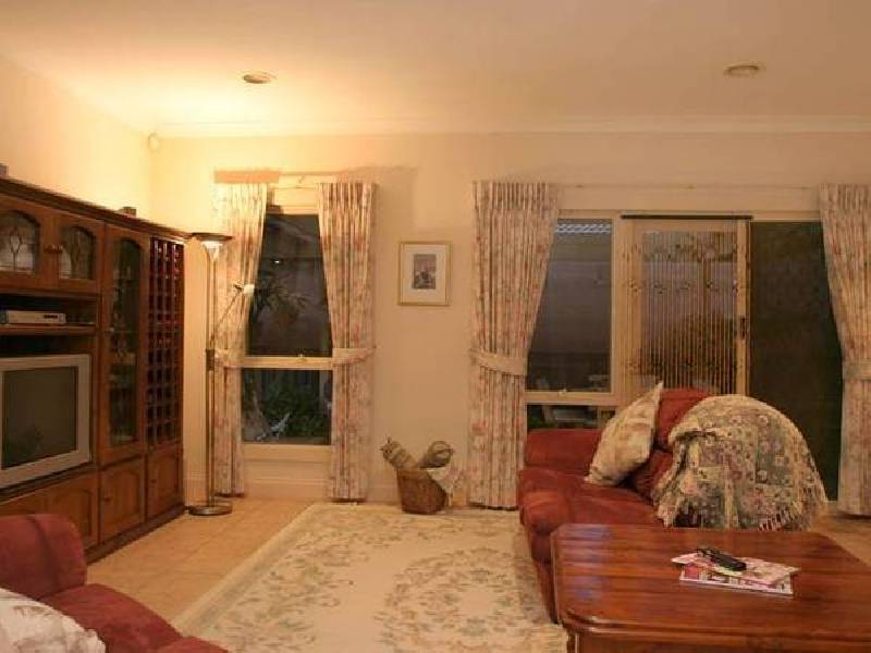 11 Wood Road, Narre Warren South VIC 3805