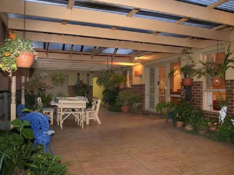 11 Wood Road, Narre Warren South VIC 3805